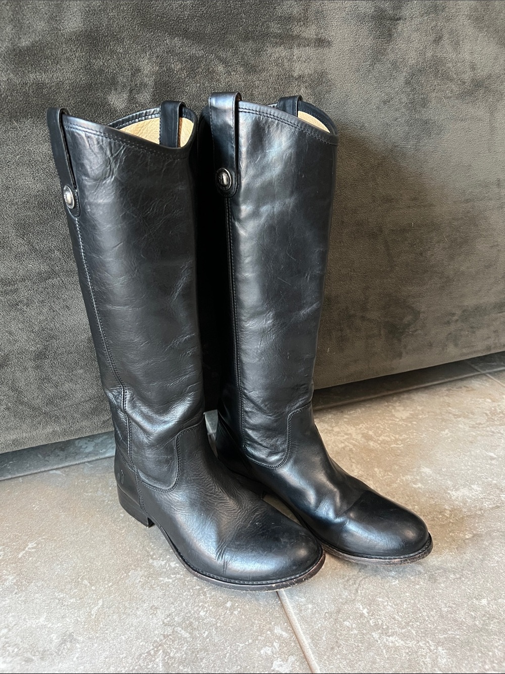 Frye Melissa Button Boot Black
Leather Size 7.5